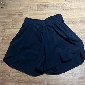 Lululemon Navy Blue Hottie Hot shorts 4"
